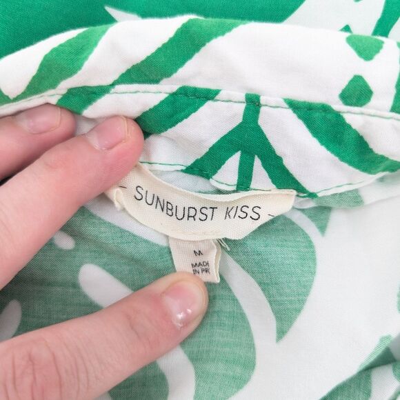 Sunburst Kiss White Green Tropical Button Up Short Sleeve Cropped T-Shirt Size M - Picture 2 of 6